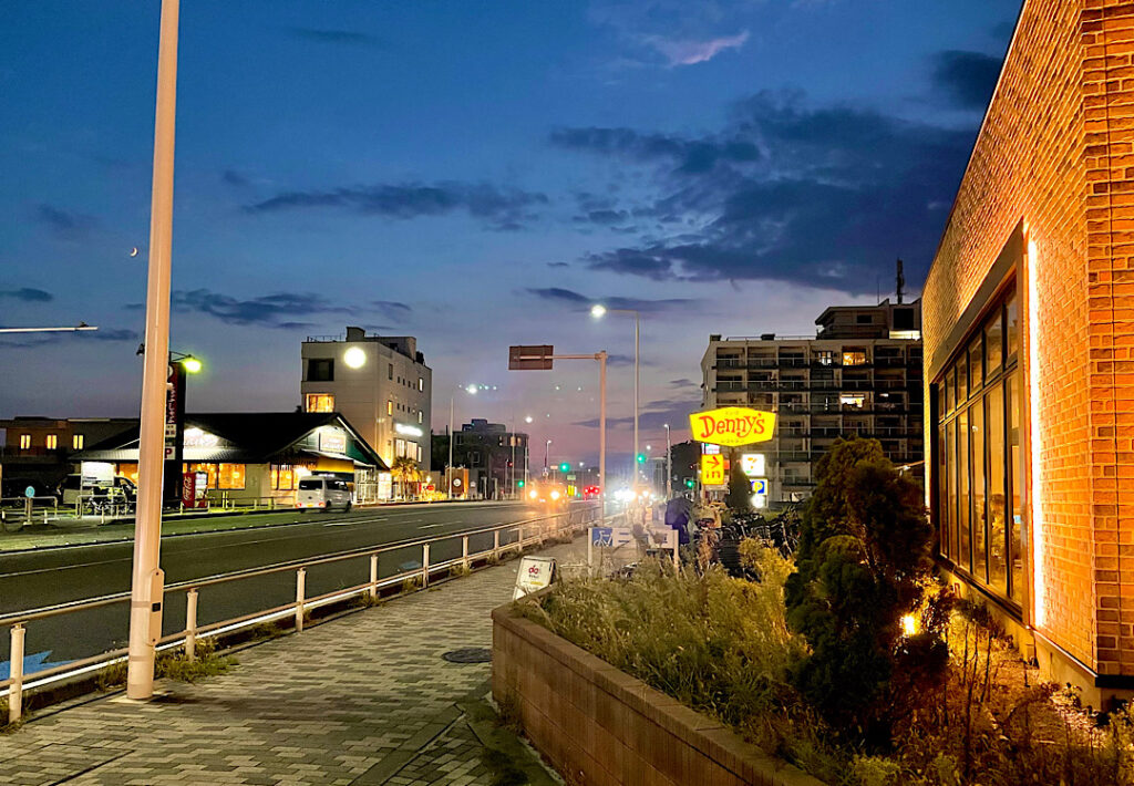 イタリアンピンク・グリーンライト・ブループール／爽やか系